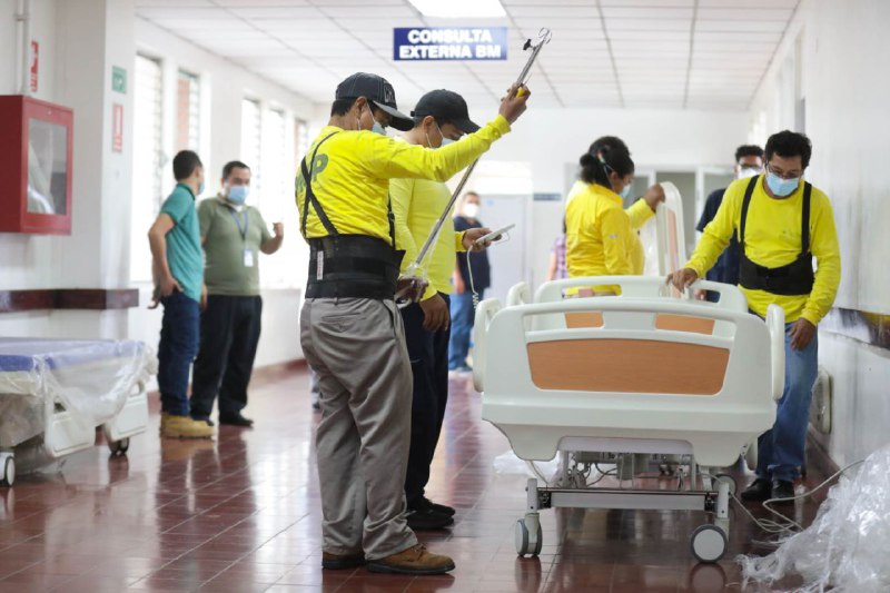 hospital-rosales-recibe-nuevas-camas-hospitalarias